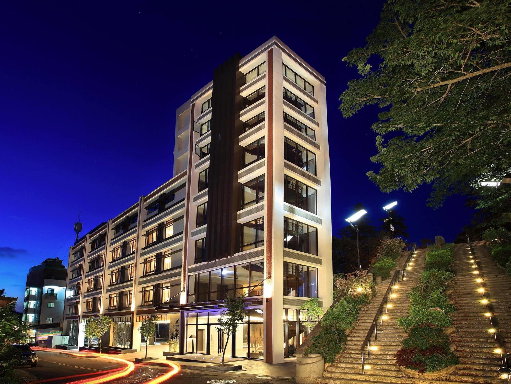 Lealea Garden Hotels - Moon Lake Yuchi Exterior photo